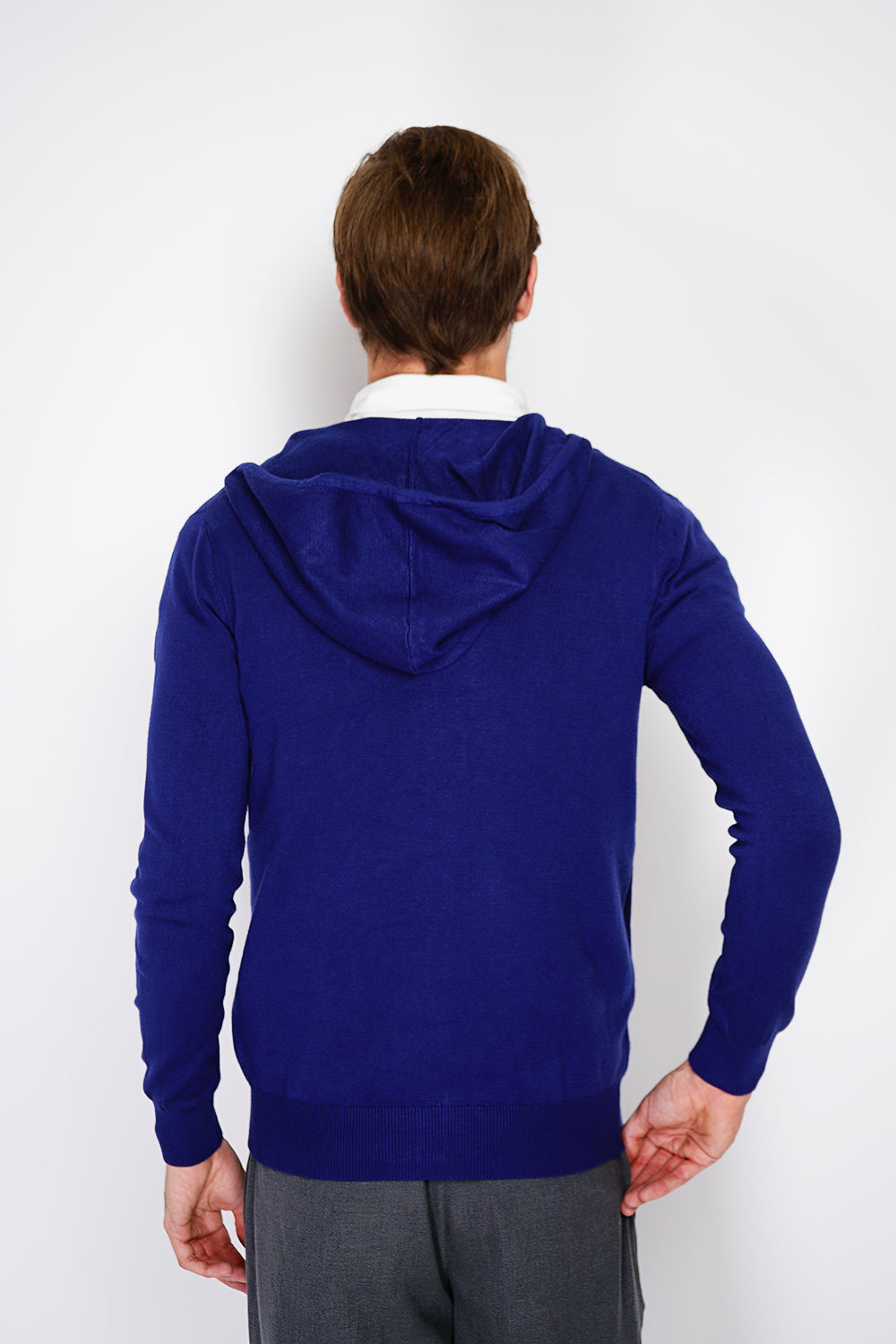 Zipped vest in long-sleeved knitted hoods