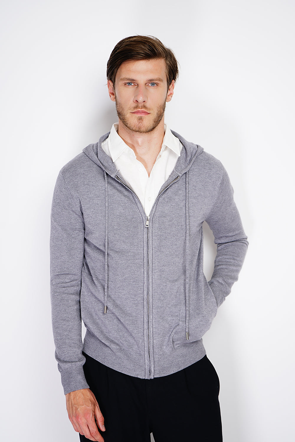 Zipped vest in long-sleeved knitted hoods