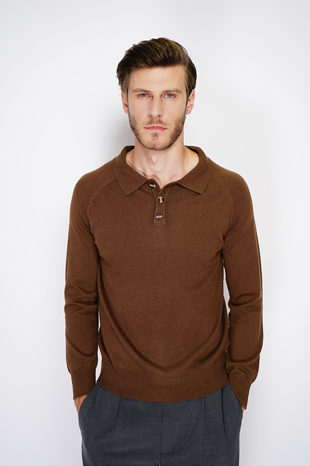 Classic polo collar sweater with long sleeves, 2-ply knitting