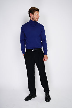 Classic turtleneck sweater with long sleeves knit in 2 threads