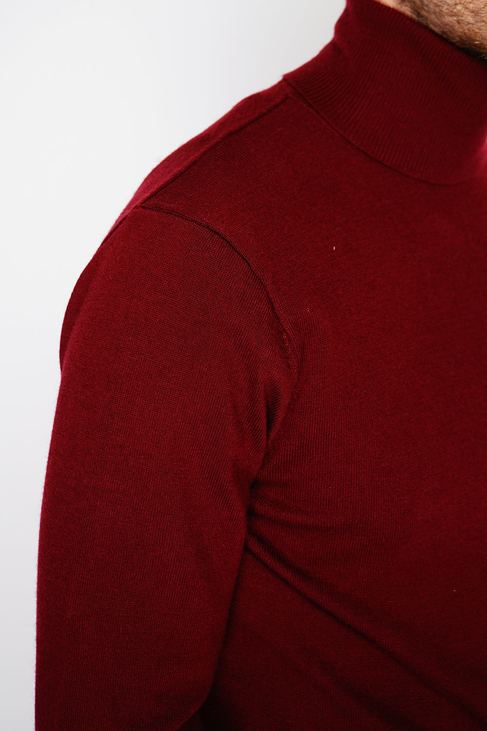 Classic turtleneck sweater with long sleeves knit in 2 threads