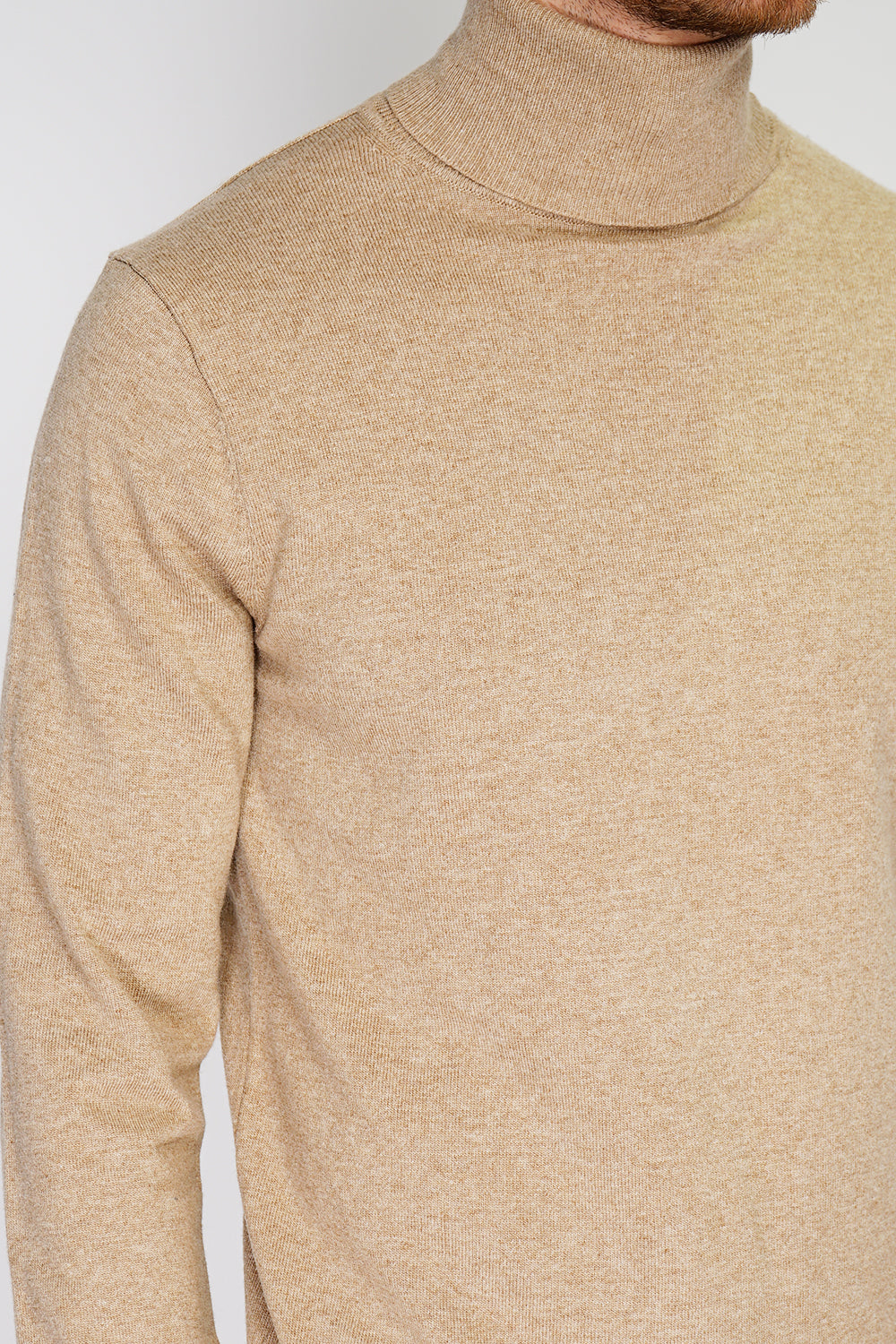 Classic turtleneck sweater with long sleeves knit in 2 threads