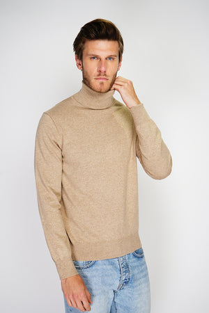 Classic turtleneck sweater with long sleeves knit in 2 threads