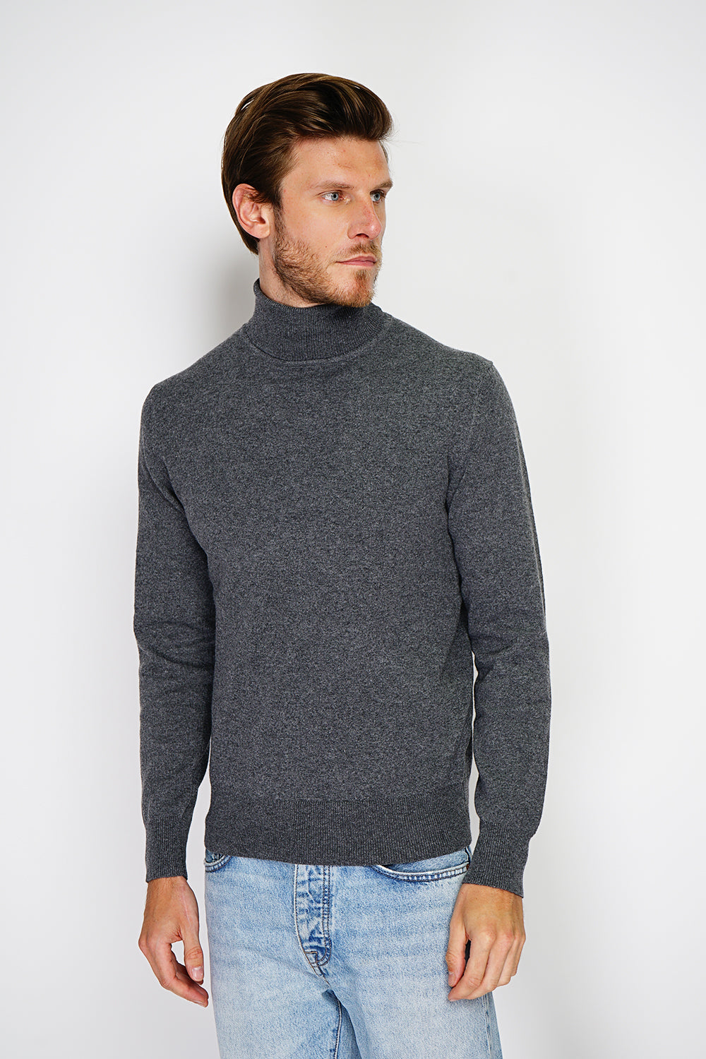 Classic turtleneck sweater with long sleeves knit in 2 threads