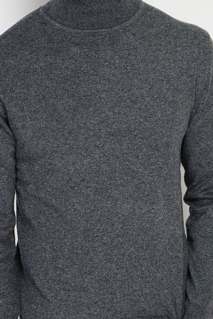 Classic turtleneck sweater with long sleeves knit in 2 threads