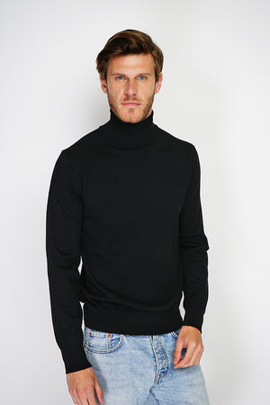 Classic turtleneck sweater with long sleeves knit in 2 threads