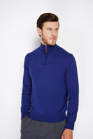 Zipped trucker neck sweater with long sleeves knitting in 2 threads