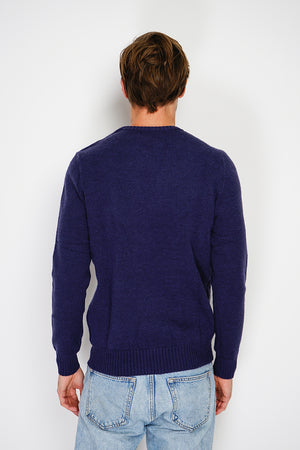 Fancy knitted crew neck sweater with long sleeves in 4 threads