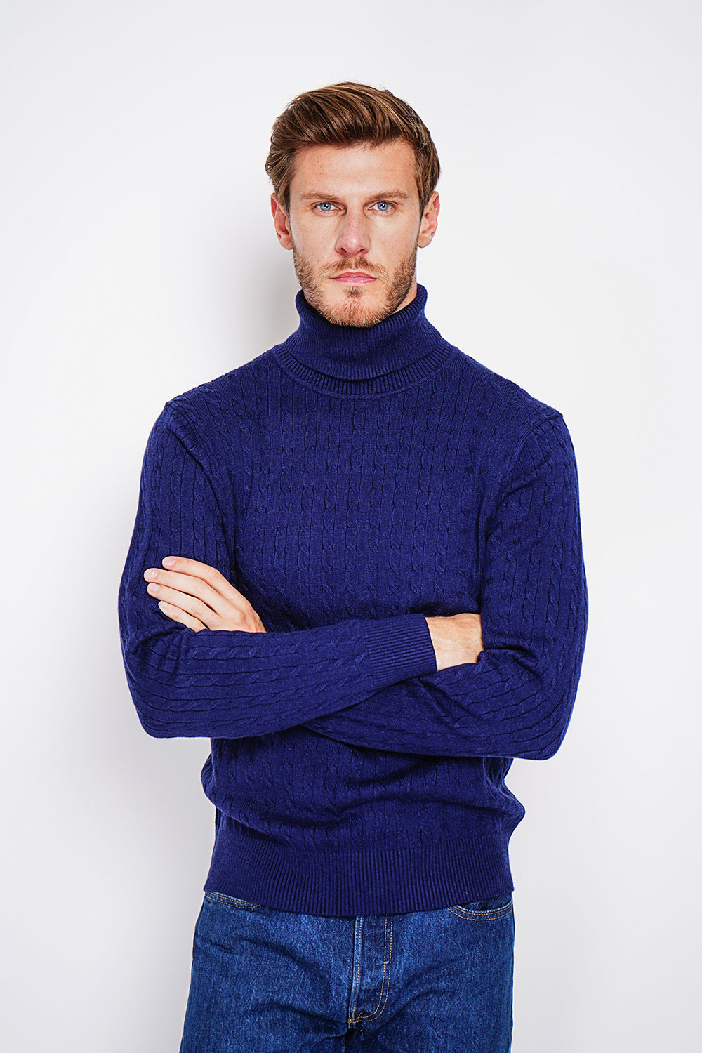 Pull col roulé torsadé – Bleu nuit – William de Faye