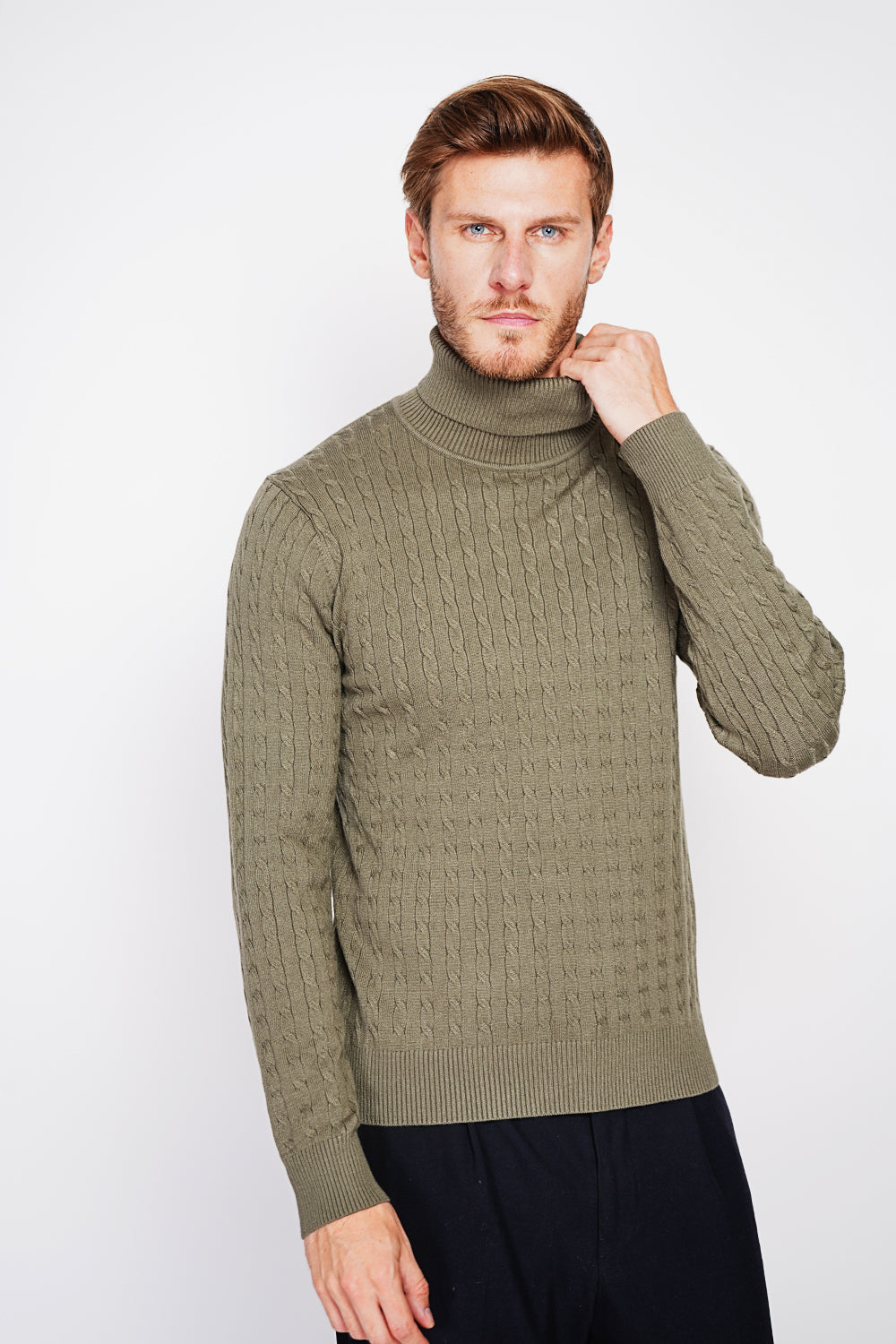 Pull col roulé torsadé – Kaki – William de Faye