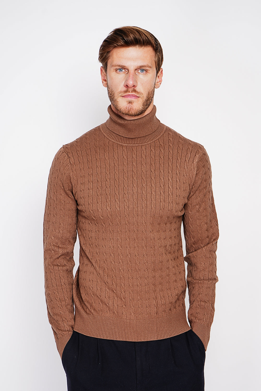 Pull col roulé torsadé – Marron – William de Faye