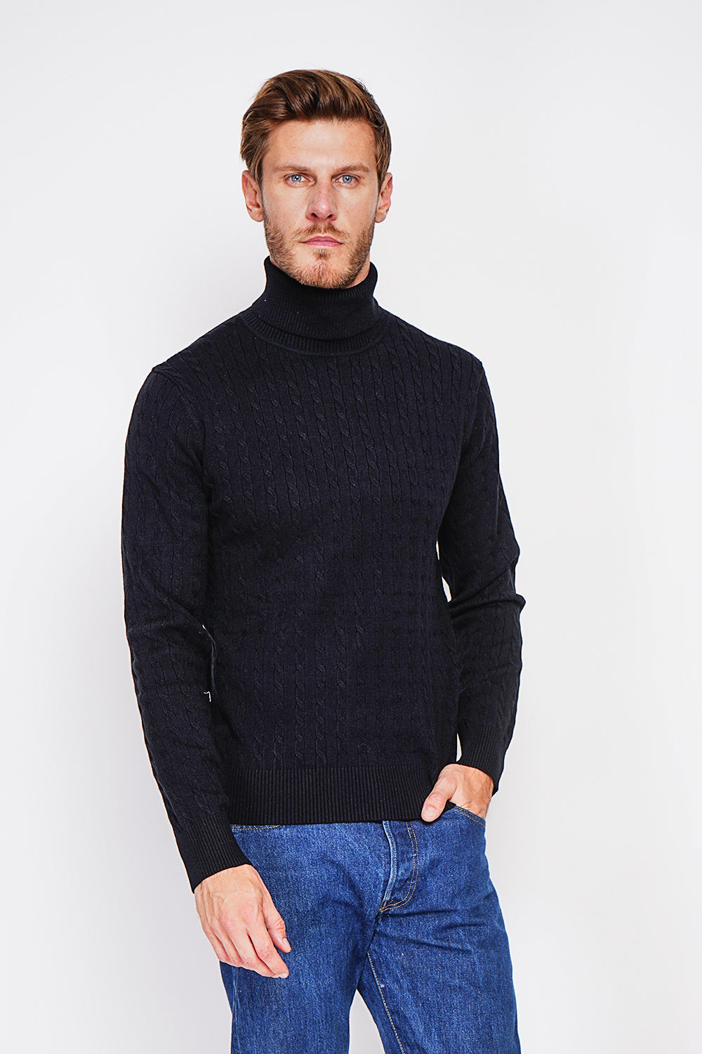 Pull col roulé torsadé – Noir – William de Faye
