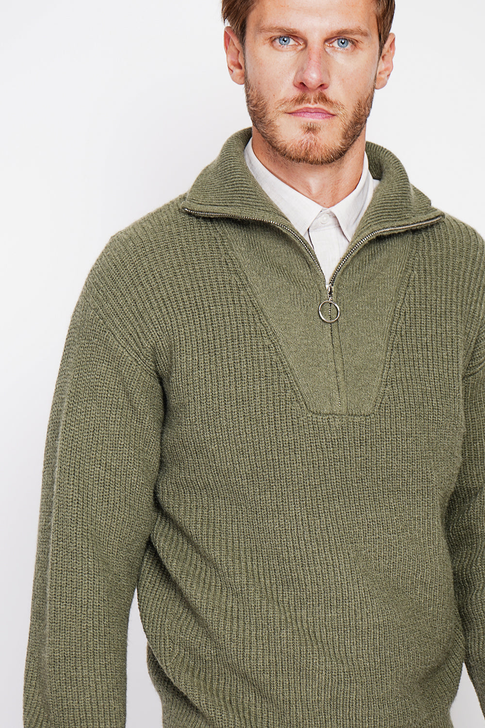 Fancy knit zipped trucker neck sweater with long sleeves