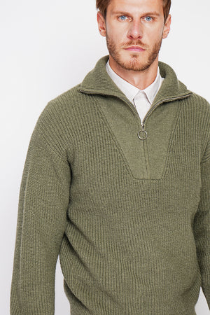 Fancy knit zipped trucker neck sweater with long sleeves