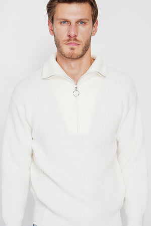 Fancy knit zipped trucker neck sweater with long sleeves
