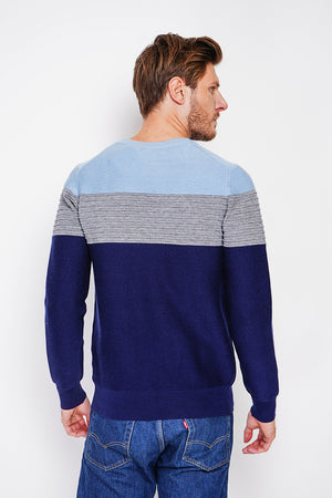 Long sleeve fancy knit crew neck sweater