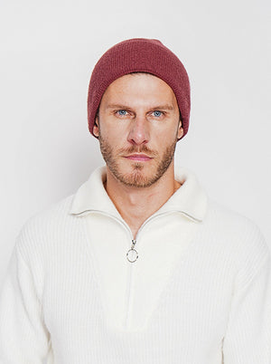 Mixed hat in 4-ply English ribbing
