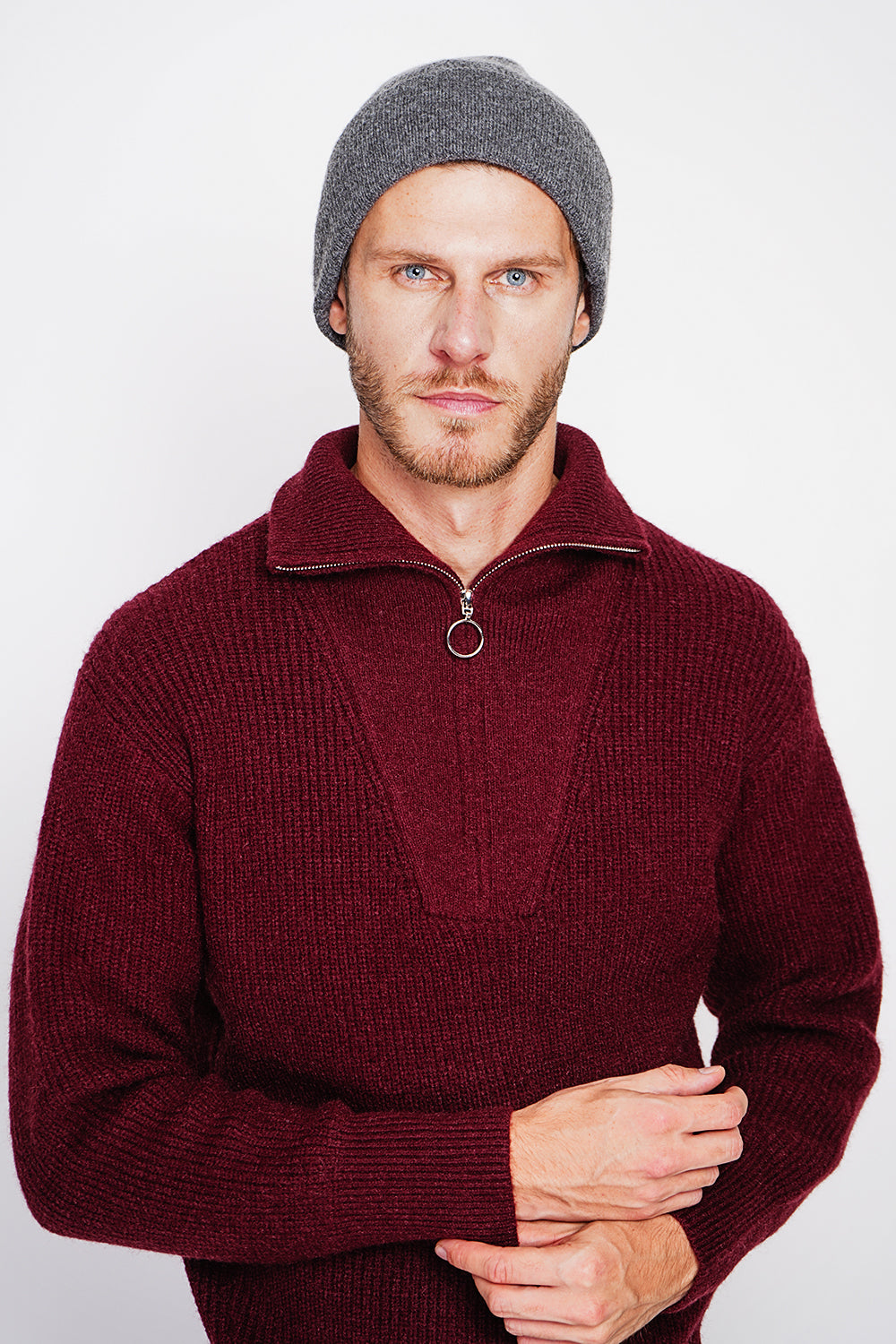 Mixed hat in 4-ply English ribbing