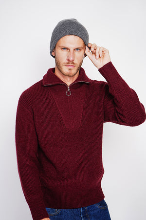 Mixed hat in 4-ply English ribbing