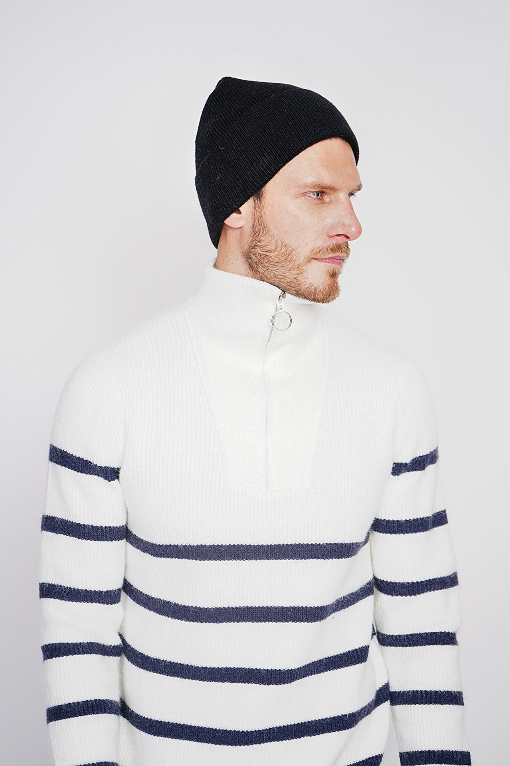 Mixed hat in 4-ply English ribbing