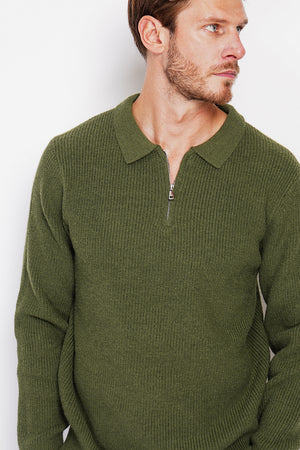 Half-zip polo sweater with long sleeves in 6 threads