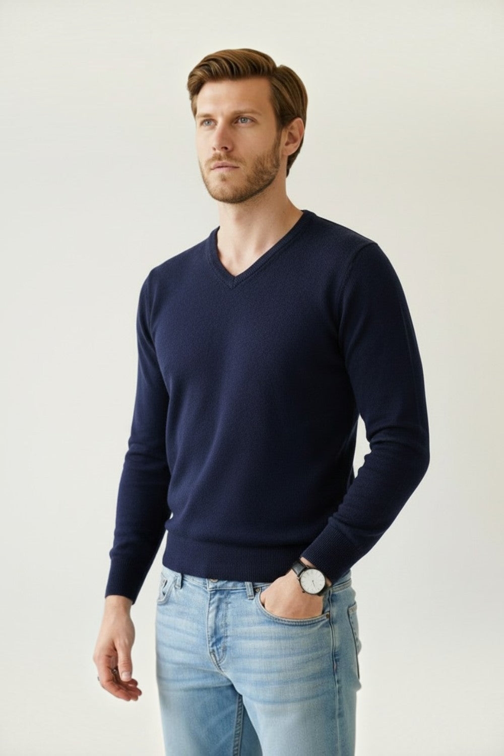 Classic V-neck sweater, long sleeves, 2-ply knit – Night blue – William de Faye