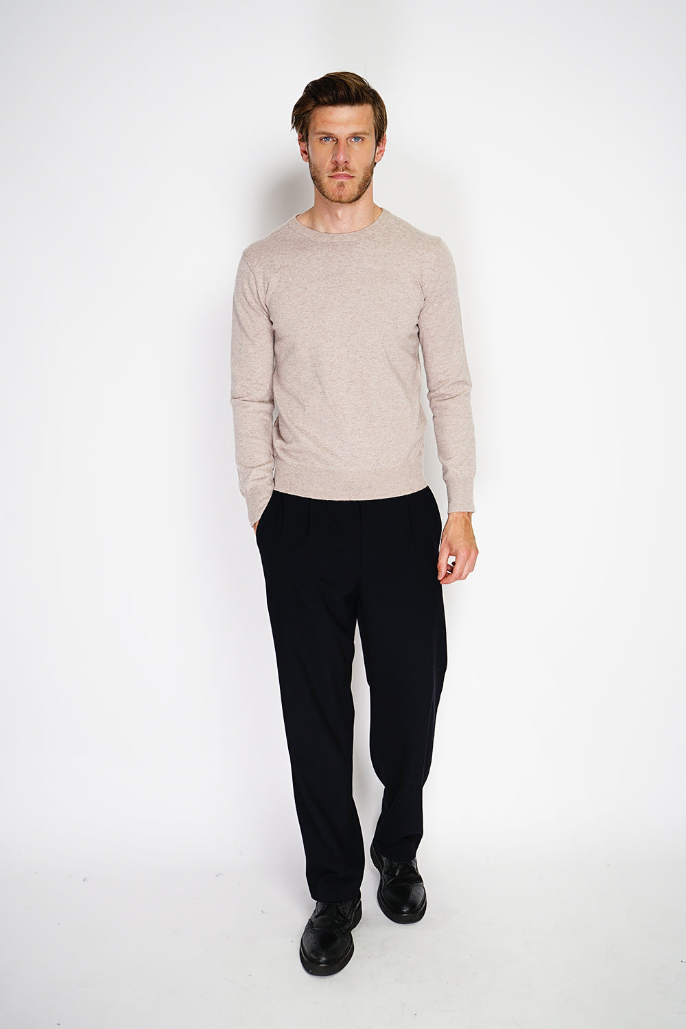 Pull homme col rond classique – Désert – William de Faye