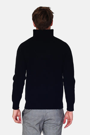 Zipped trucker neck sweater with long sleeves