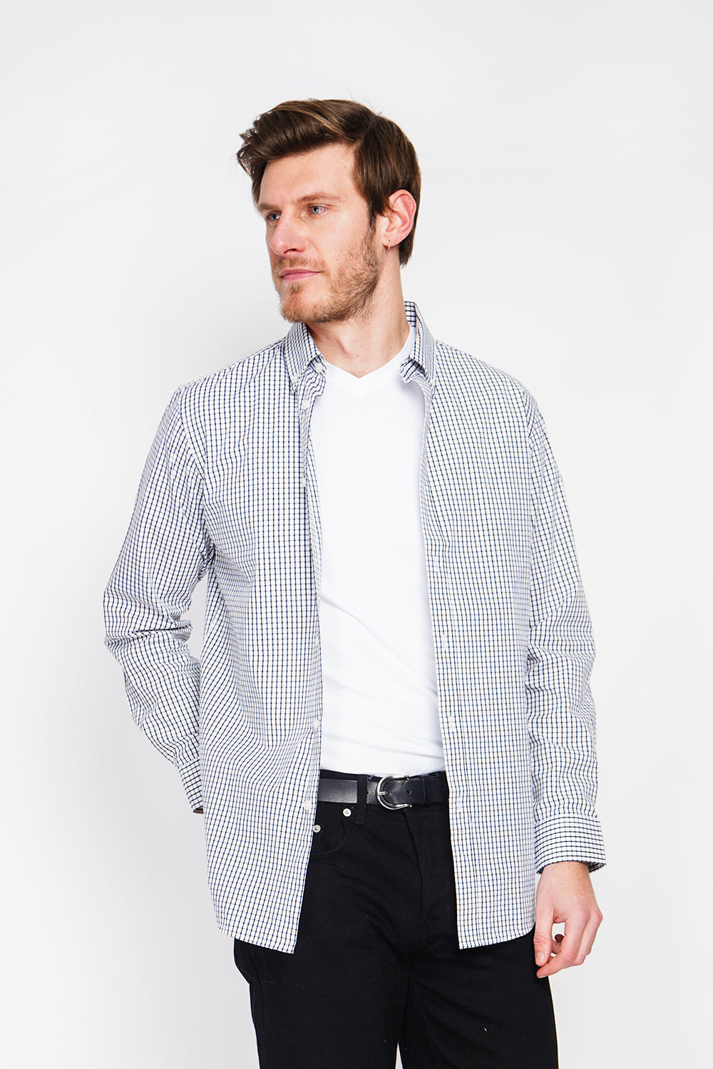 Plain linen shirt with classic collar