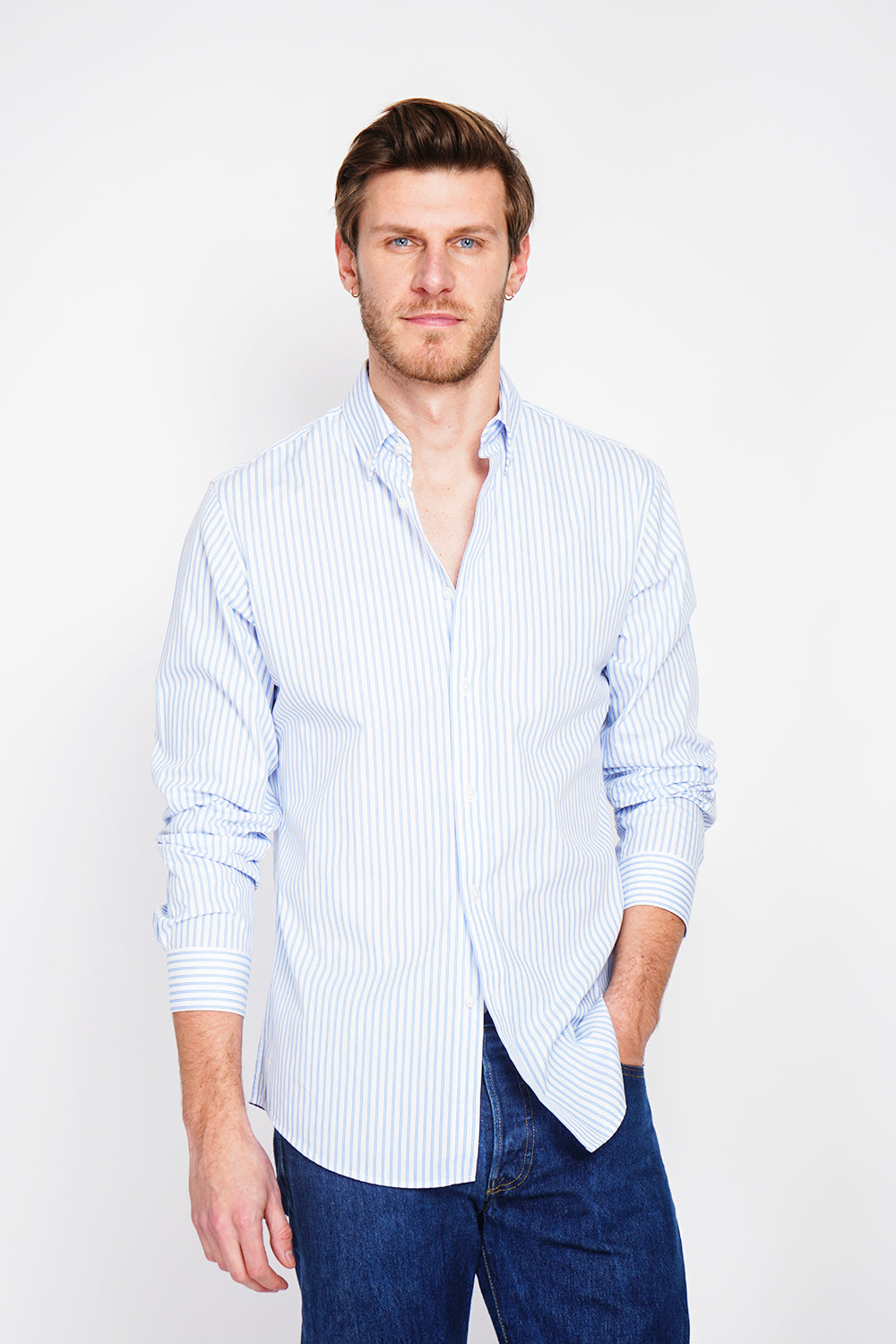 Plain linen shirt with classic collar