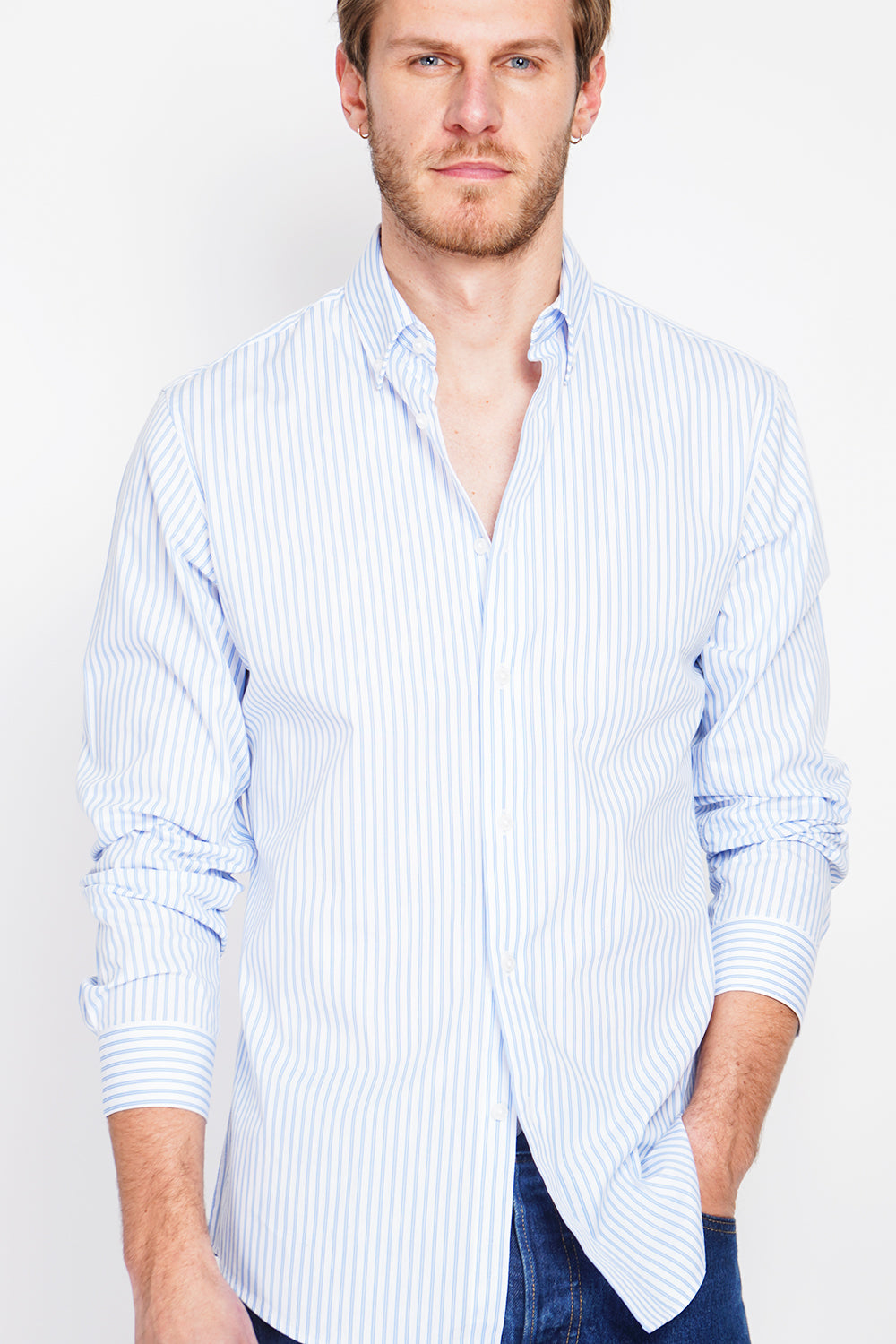 Plain linen shirt with classic collar