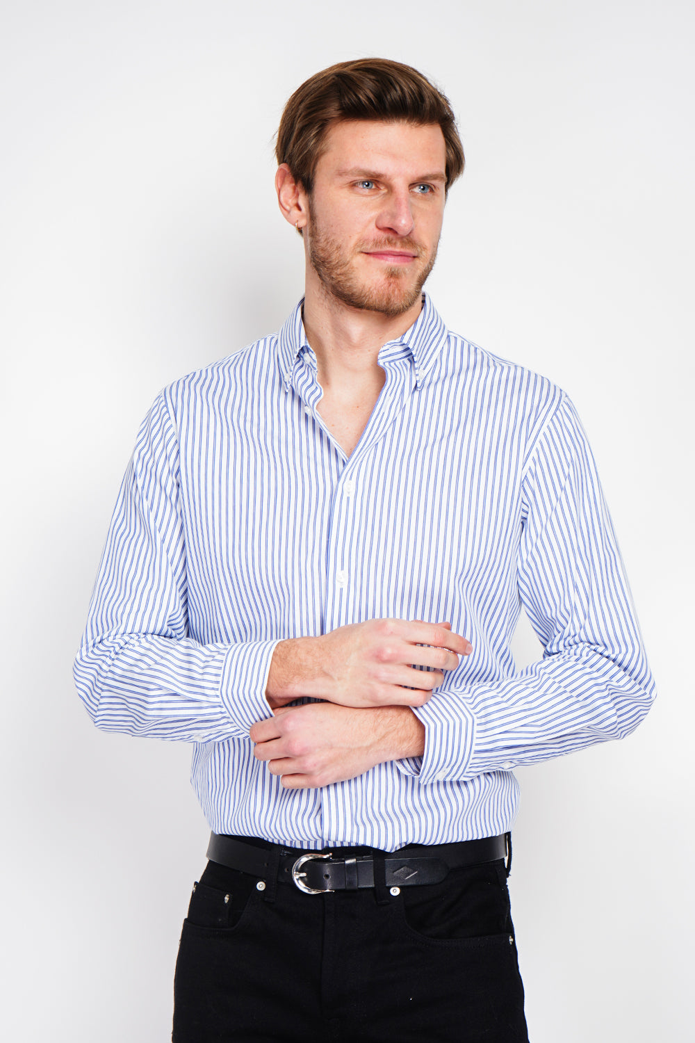 Plain linen shirt with classic collar