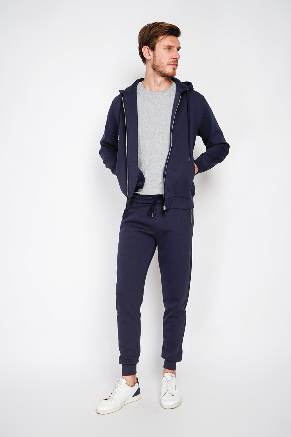 Gilet zippé à capuche en molleton – Bleu marine – William de Faye