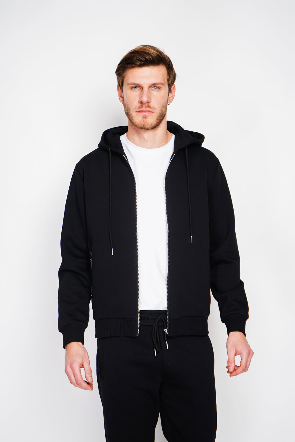 Gilet zippé à capuche en molleton – Noir – William de Faye