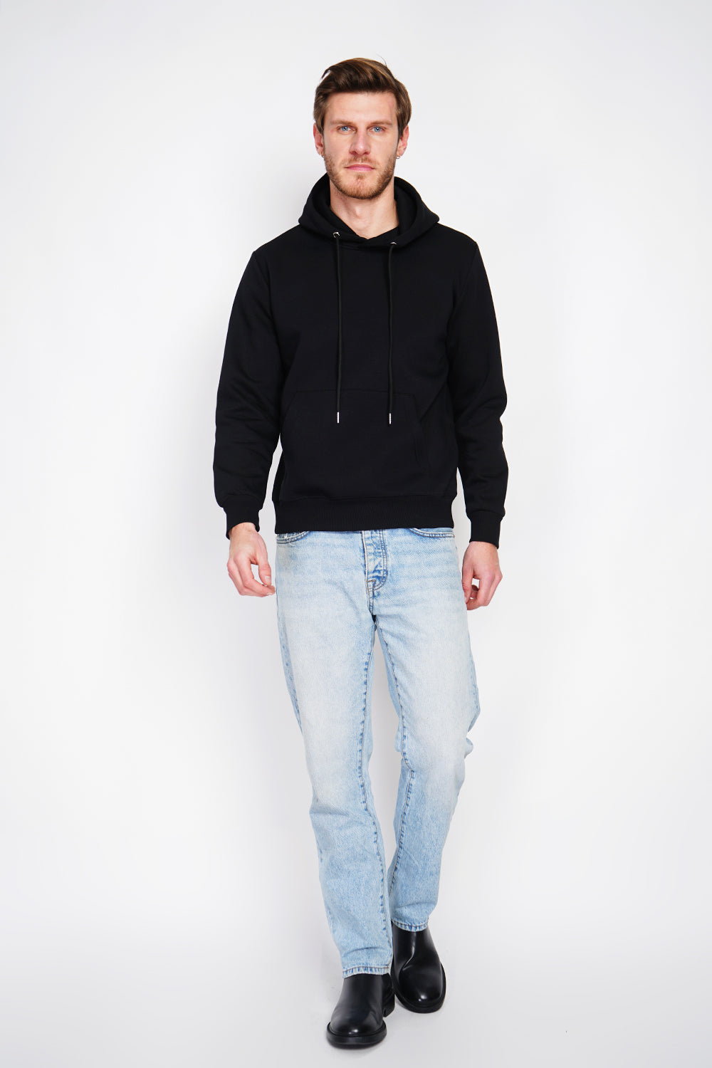 Sweat à capuche molleton poche kangourou – Noir – William de Faye