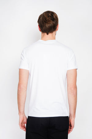 Short sleeve v-neck t-shirt with chest logo