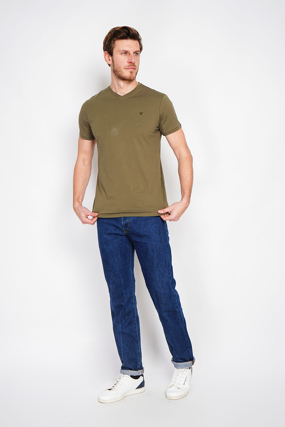 T-shirt col V manches courtes logo poitrine – Kaki – William de Faye