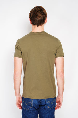 Short sleeve v-neck t-shirt with chest logo