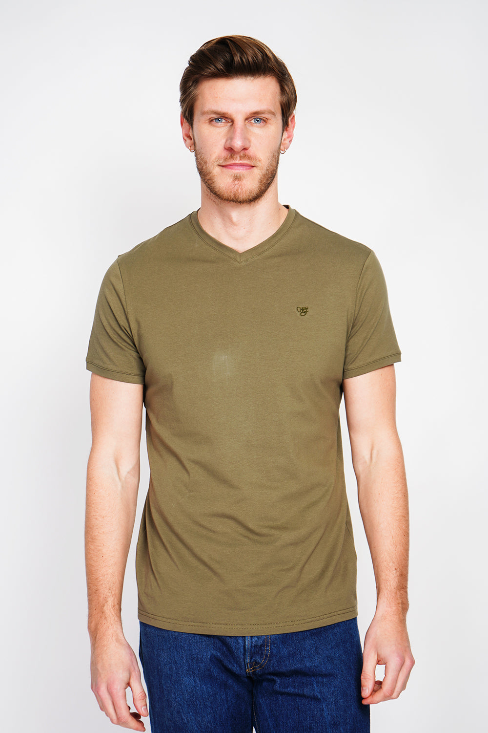 Short sleeve v-neck t-shirt with chest logo