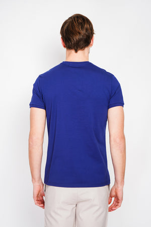 Short sleeve v-neck t-shirt with chest logo