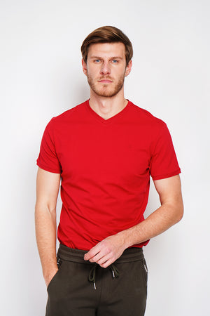 Short sleeve v-neck t-shirt with chest logo