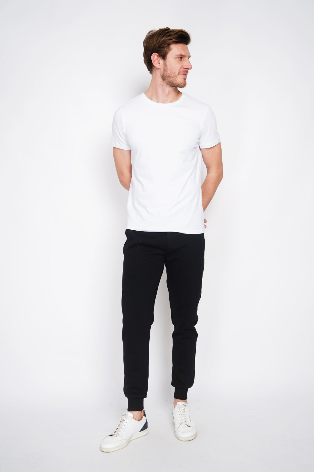T-shirt col rond manches courtes logo poitrine – Blanc – William de Faye