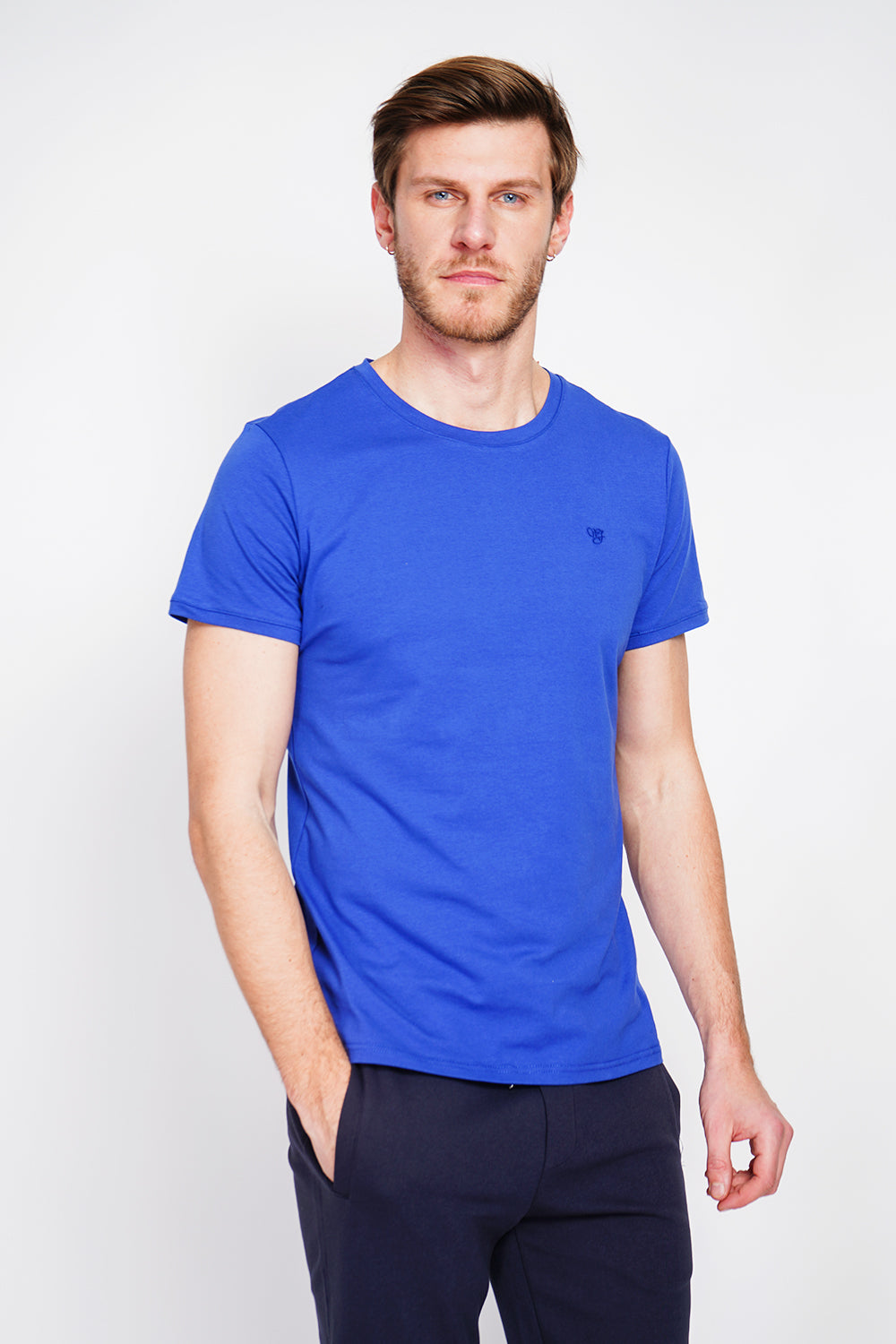 Short sleeve crew neck T-shirt with chest logo