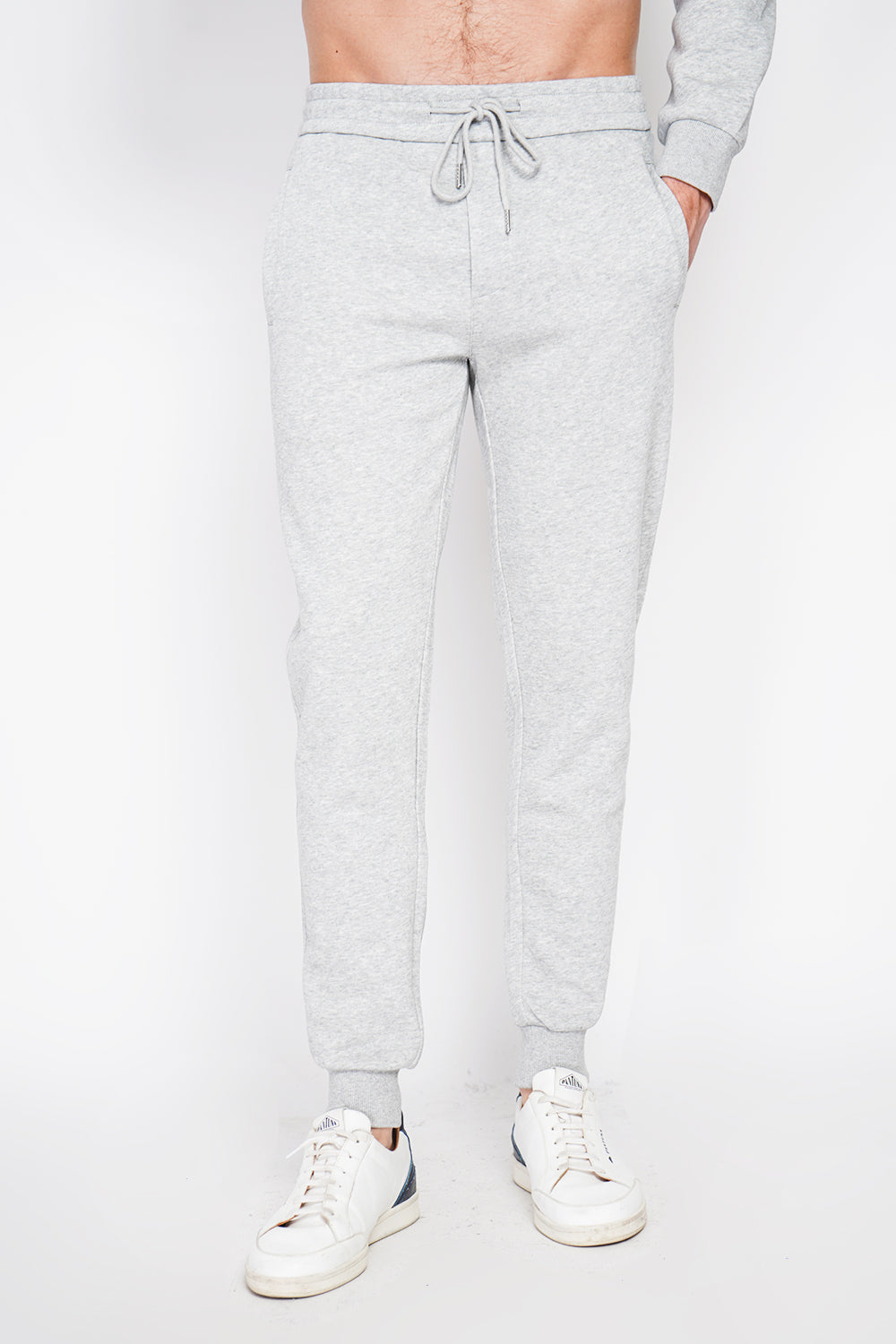 Jogging pants, elastic waist with drawstring with side pockets – Grey – William de Faye