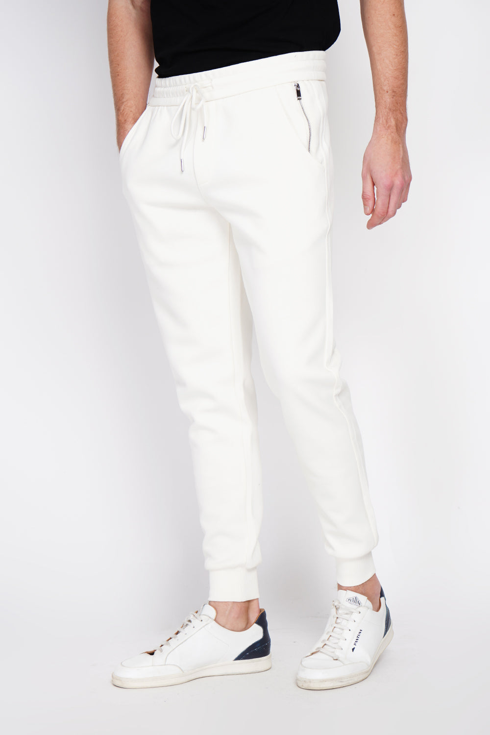 Pantalon de jogging ajusté poche zippée – Blanc cassé – William de Faye