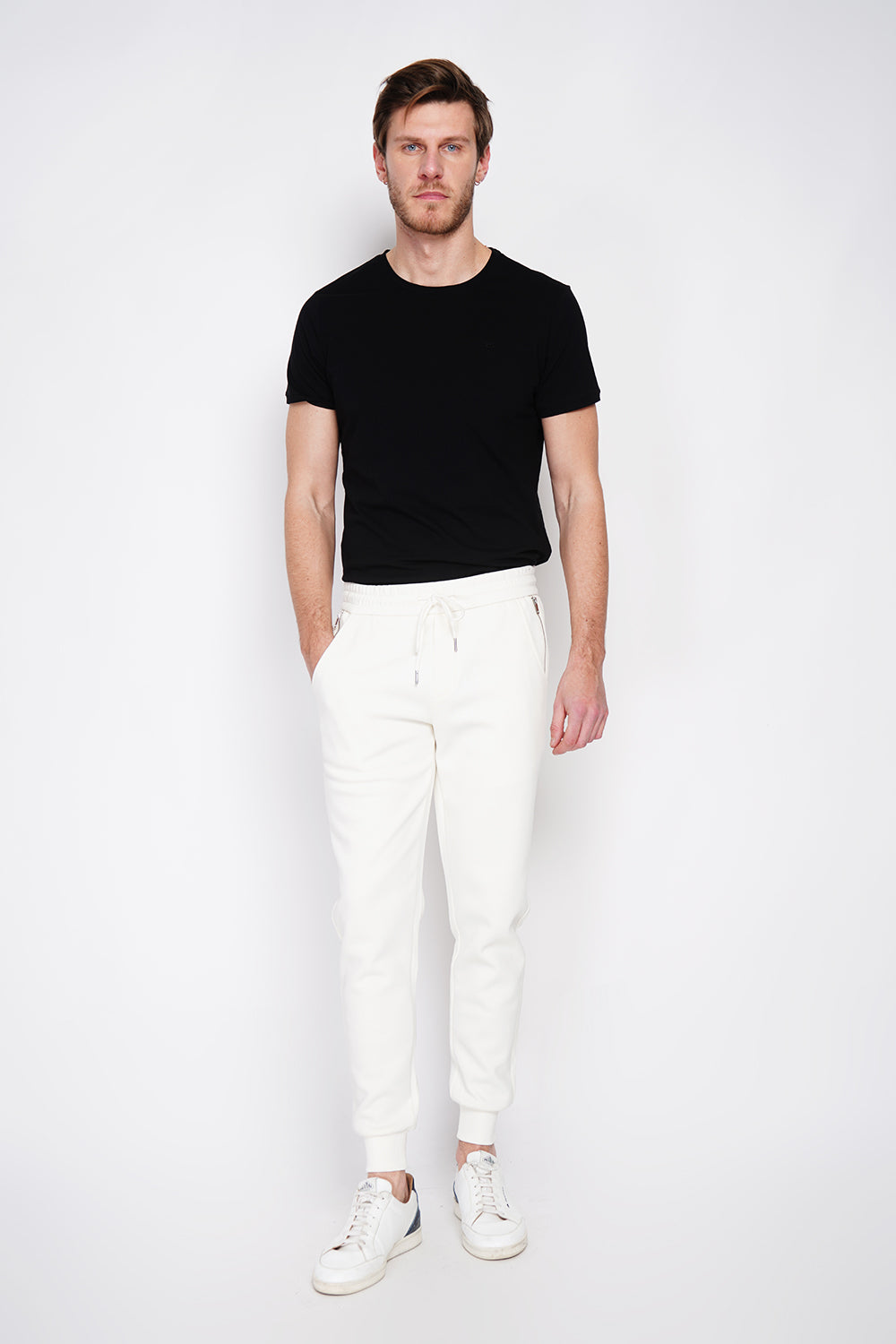 Pantalon de jogging ajusté poche zippée – Blanc cassé – William de Faye