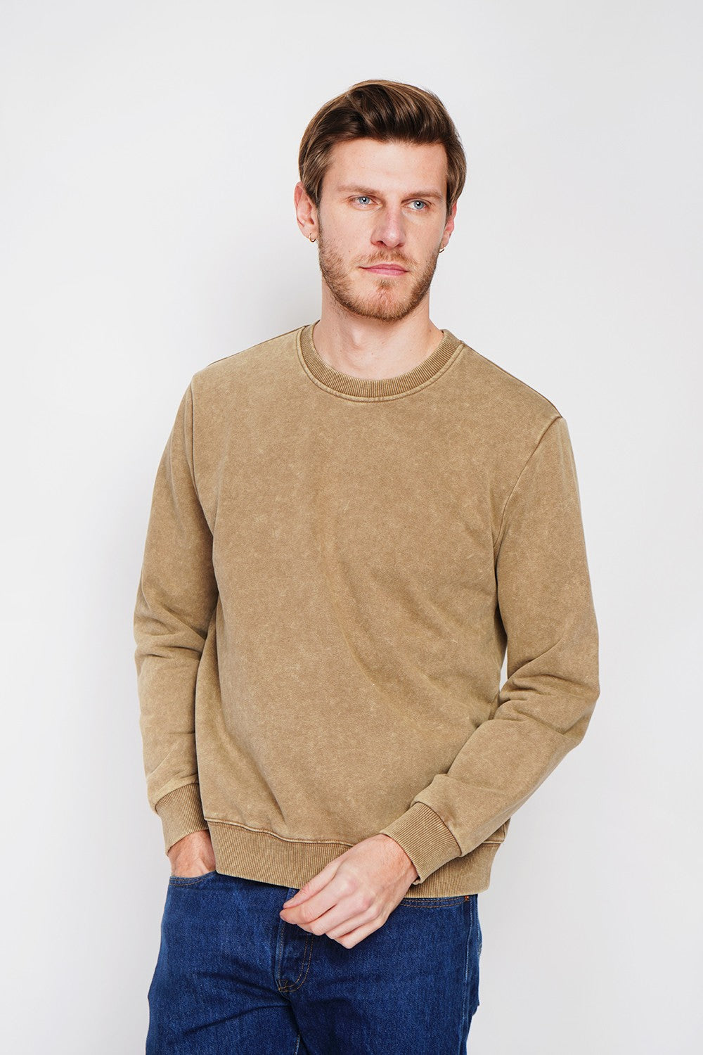 Washed effect round neck sweatshirt with long sleeves