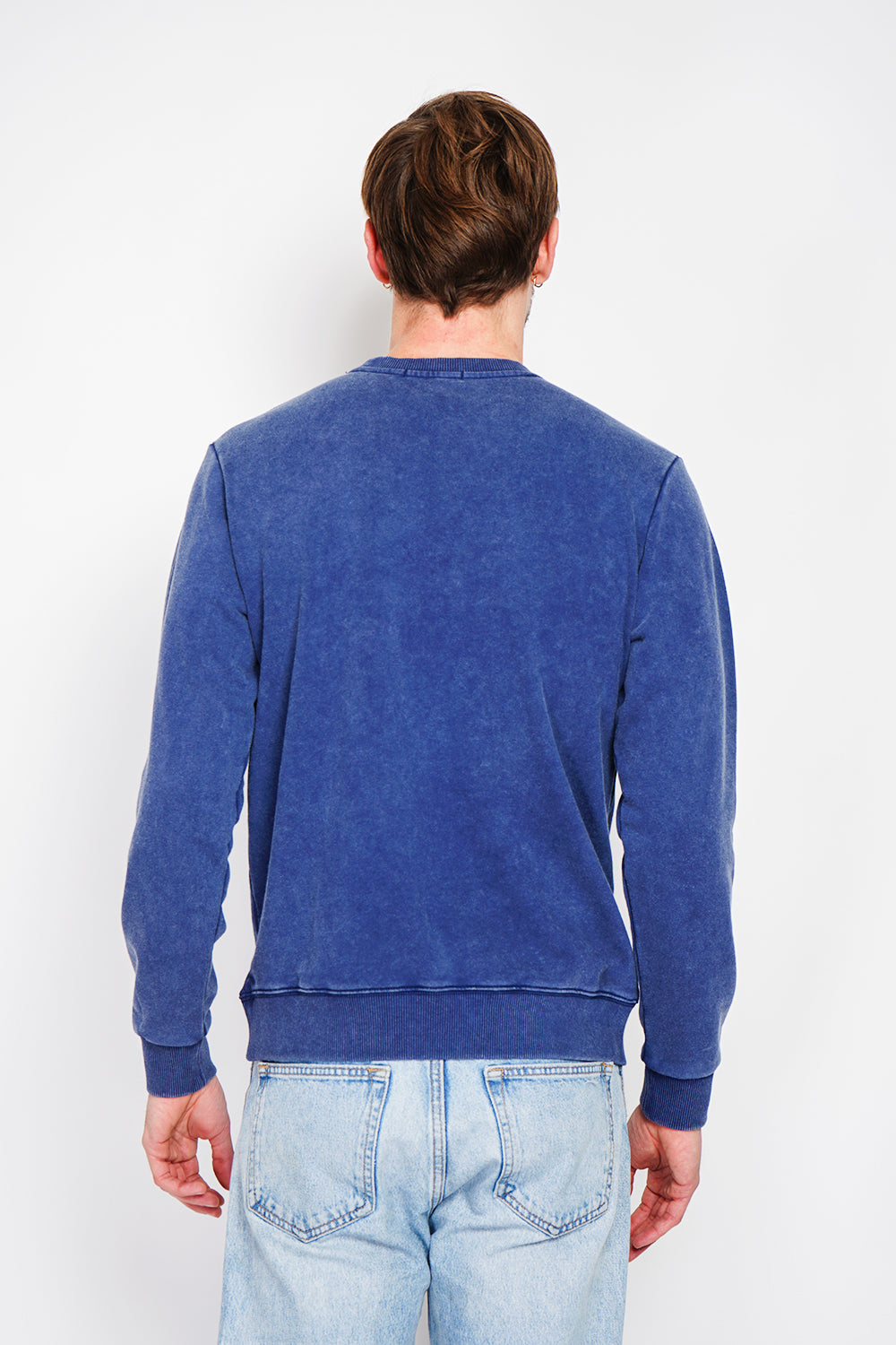 Washed effect round neck sweatshirt with long sleeves