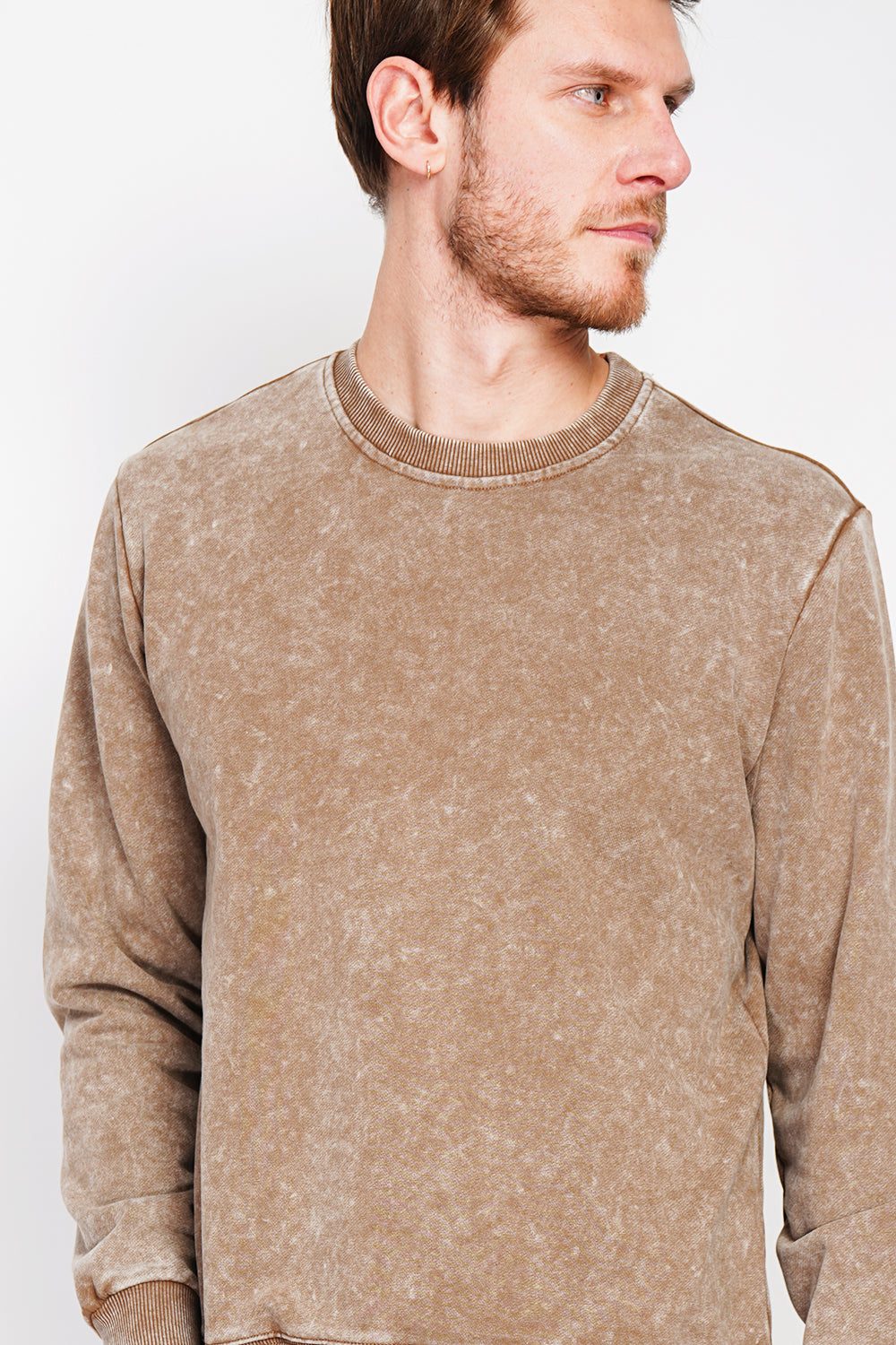 Washed effect round neck sweatshirt with long sleeves