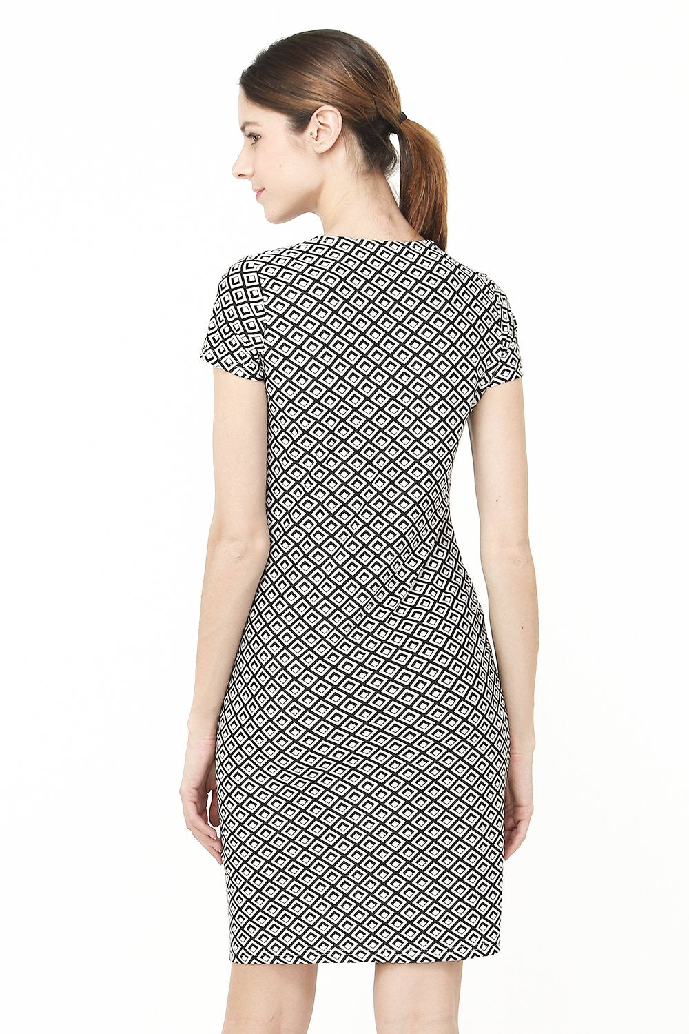 FAKE HEART-CACHE DRESS WITH SQUARED PATTERN